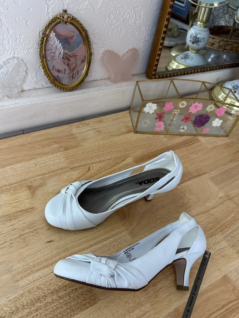 2000’s Soda White Ruched Bow Cutout Kitten Heel Pumps Size 6.5 Y2K BalletCore